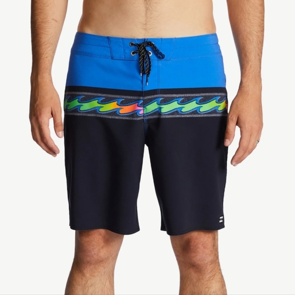 Billabong Wave Washed Board Shorts - Picture 1 of 8